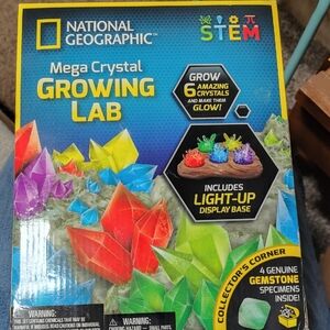 National Geographic Crystal Growing Lab - Vibrant Colors